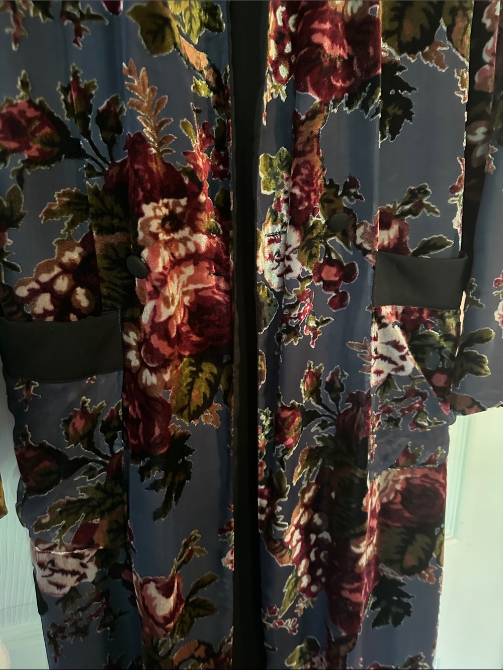 Zara Woman Black Velvet Floral kimono - Picture 2 of 9